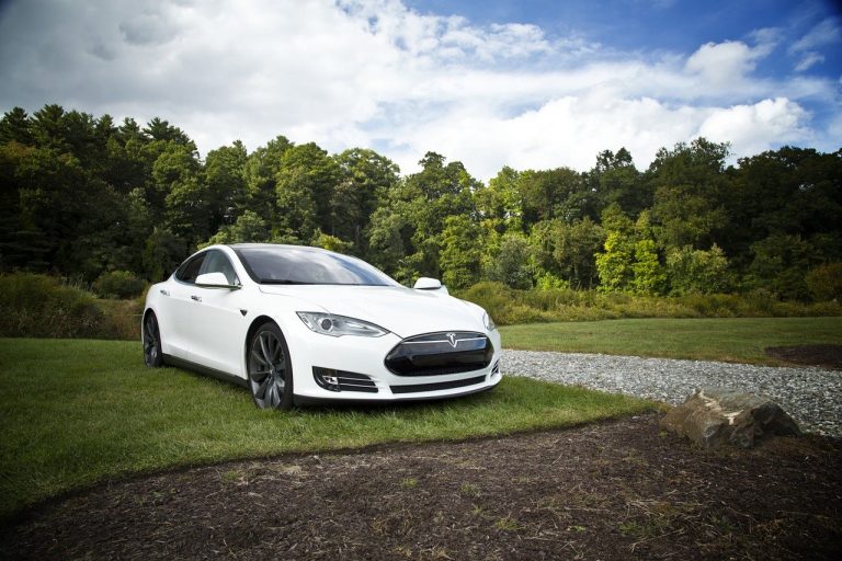 Buy tesla with bitcoin - WWWLabz
